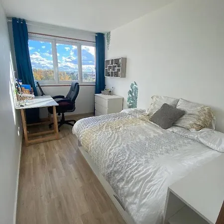 Top Floor Shared Flat With Incredible View *